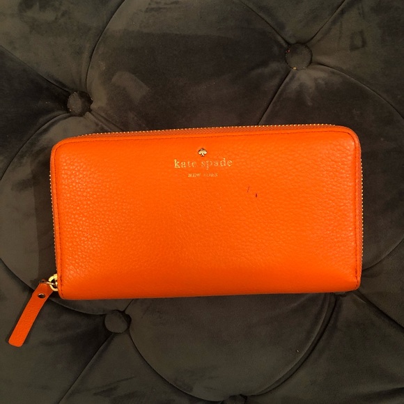 Kate Spade Orange Wallet - Picture 3 of 8
